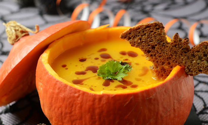 Halloween Recipe: Pumpkin Soup - Menuterraneo Blog