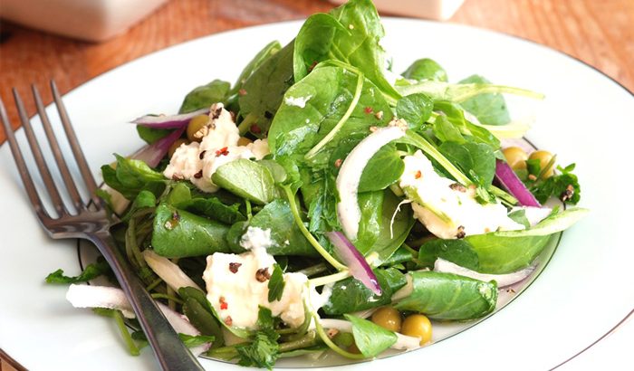 Spinach Salad with Nuts and Fresh Cheese