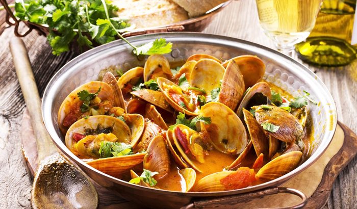 Clams in Almond Sauce